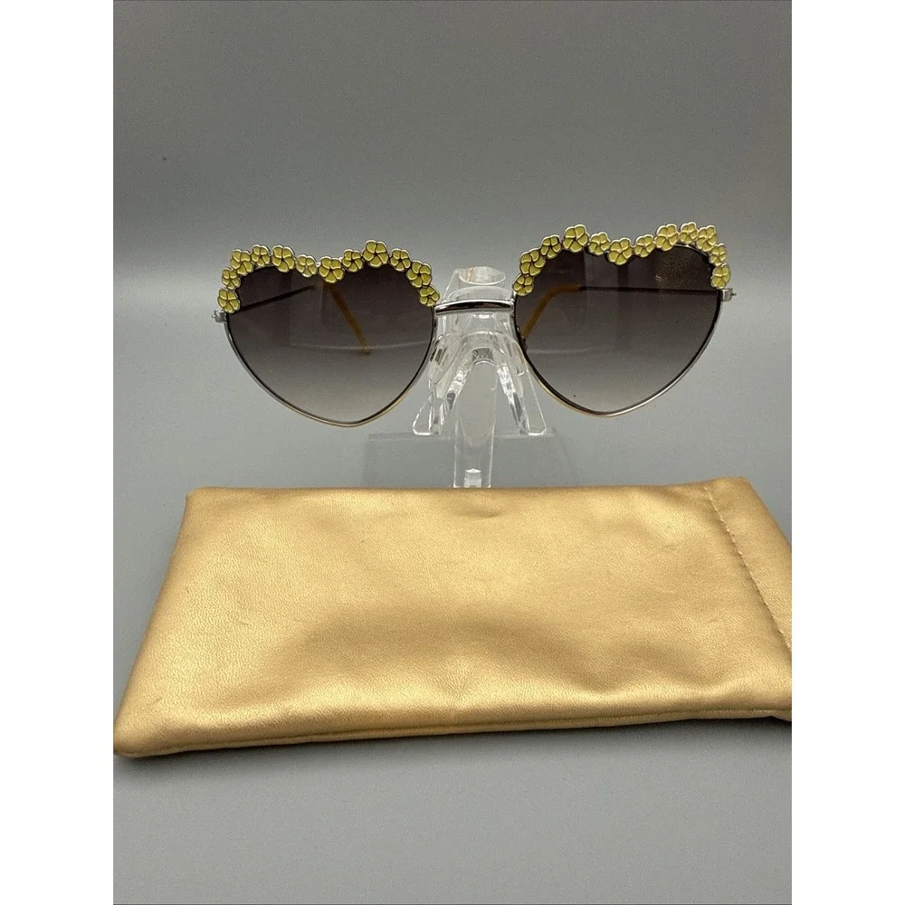 CIRCUS IVY by Sam Edelman Daisy Flowers Embellished  Heart SUNGLASSES & Case HOT